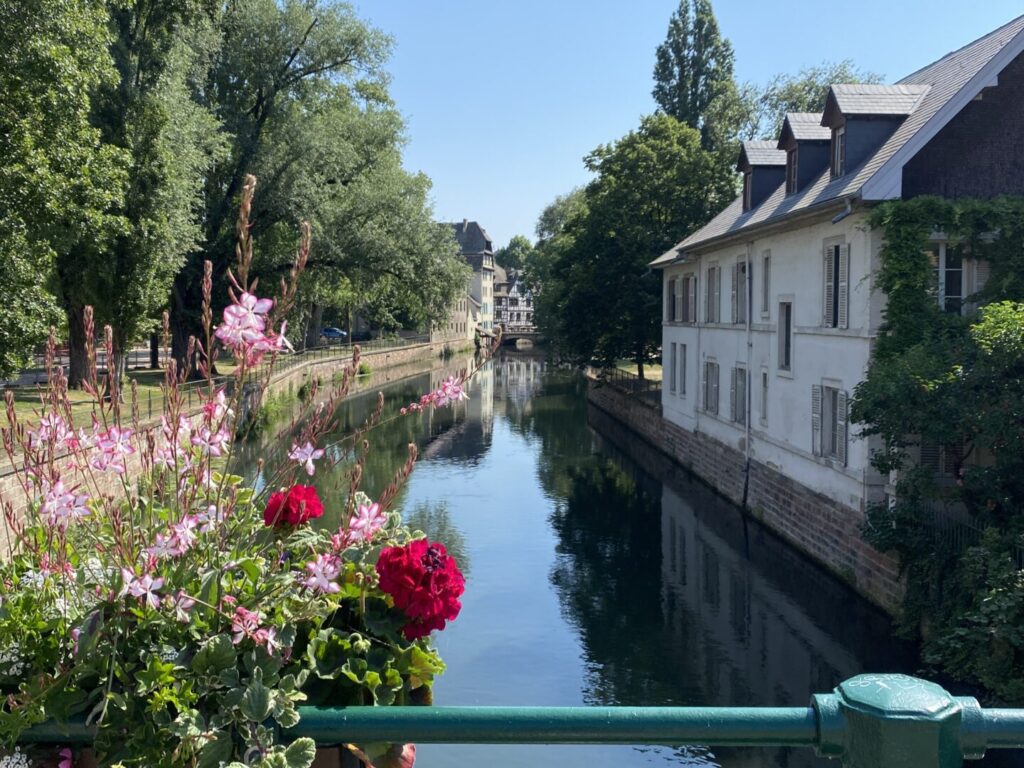 Eine geführte Tour machen Straßburg