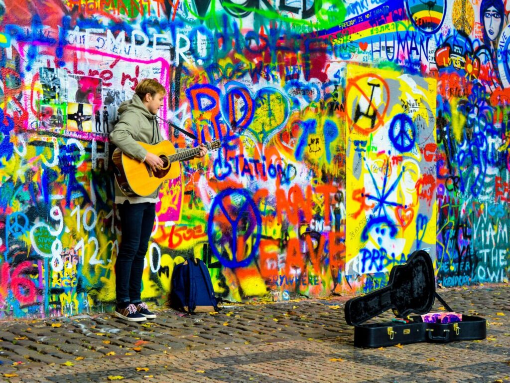 John Lennon Mauer Prag